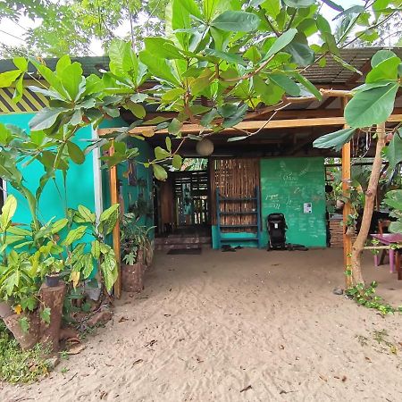 Hostel Oasis Puerto Viejo de Talamanca Exterior foto