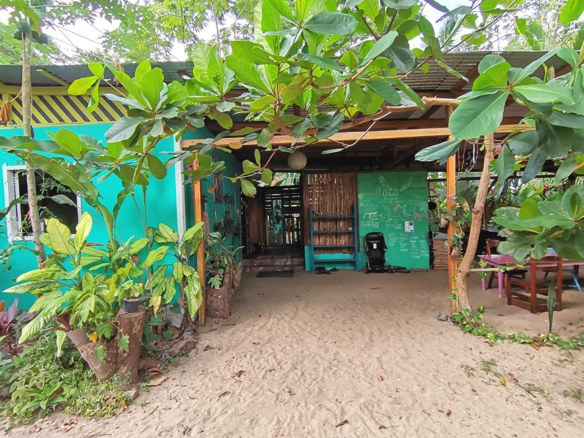Hostel Oasis Puerto Viejo de Talamanca Exterior foto