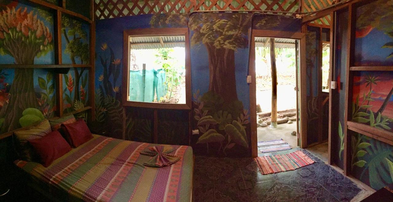 Hostel Oasis Puerto Viejo de Talamanca Exterior foto